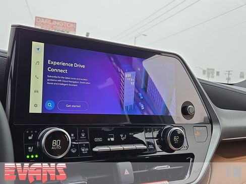 New 2026 Toyota Highlander Platinum image 8