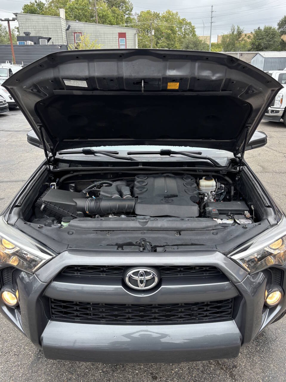 Used 2016 Toyota 4Runner SR5 AWD/4WD image 30