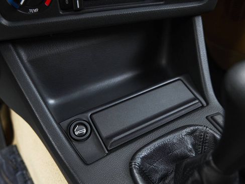 Used 1991 BMW 318iS Coupe RWD image 56