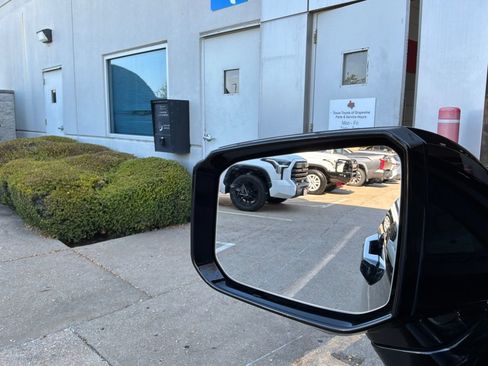 Used 2026 Hyundai Palisade SEL FWD image 26