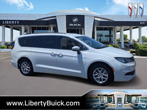 Used 2021 Chrysler Voyager Lxi image 1