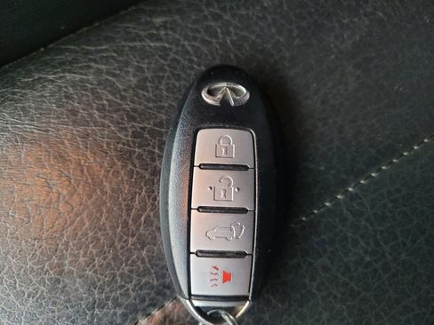 Used 2014 INFINITI QX70 3.7 w/ Premium Package image 32