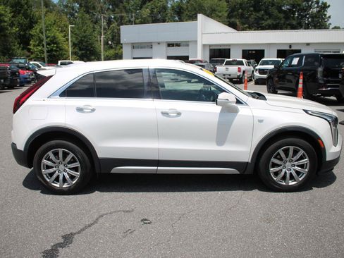 Used 2021 Cadillac XT4 Premium Luxury AWD/4WD image 9