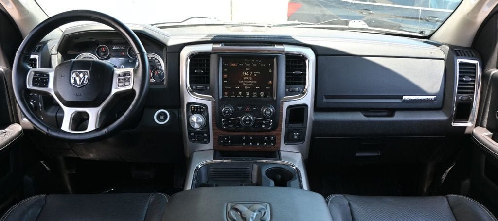 Used 2017 RAM 1500 Laramie w/ Convenience Group AWD/4WD image 10