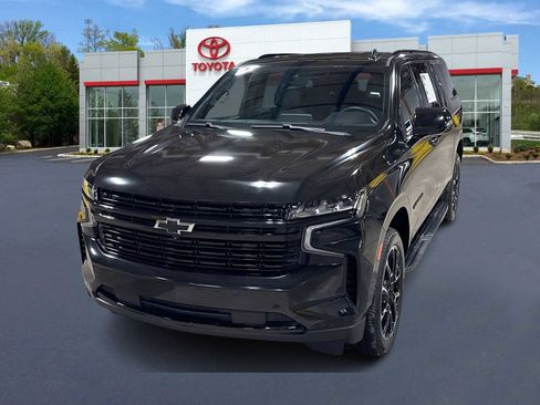 Used 2024 Chevrolet Suburban RST w/ Luxury Package image 1