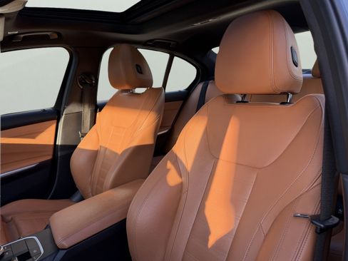 Used 2021 BMW 330i xDrive Sedan w/ Convenience Package image 18