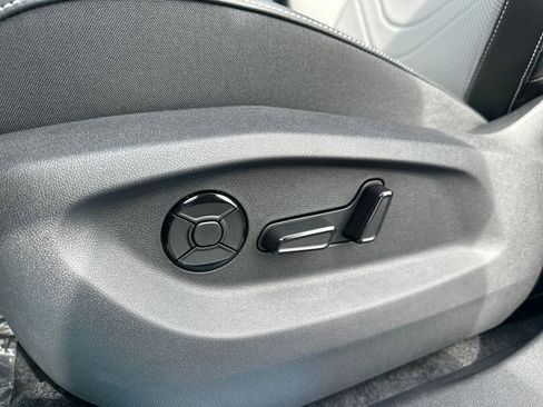 New 2026 Volkswagen Tiguan SE R-Line AWD/4WD image 4