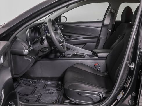 Used 2021 Hyundai Elantra SEL FWD image 7