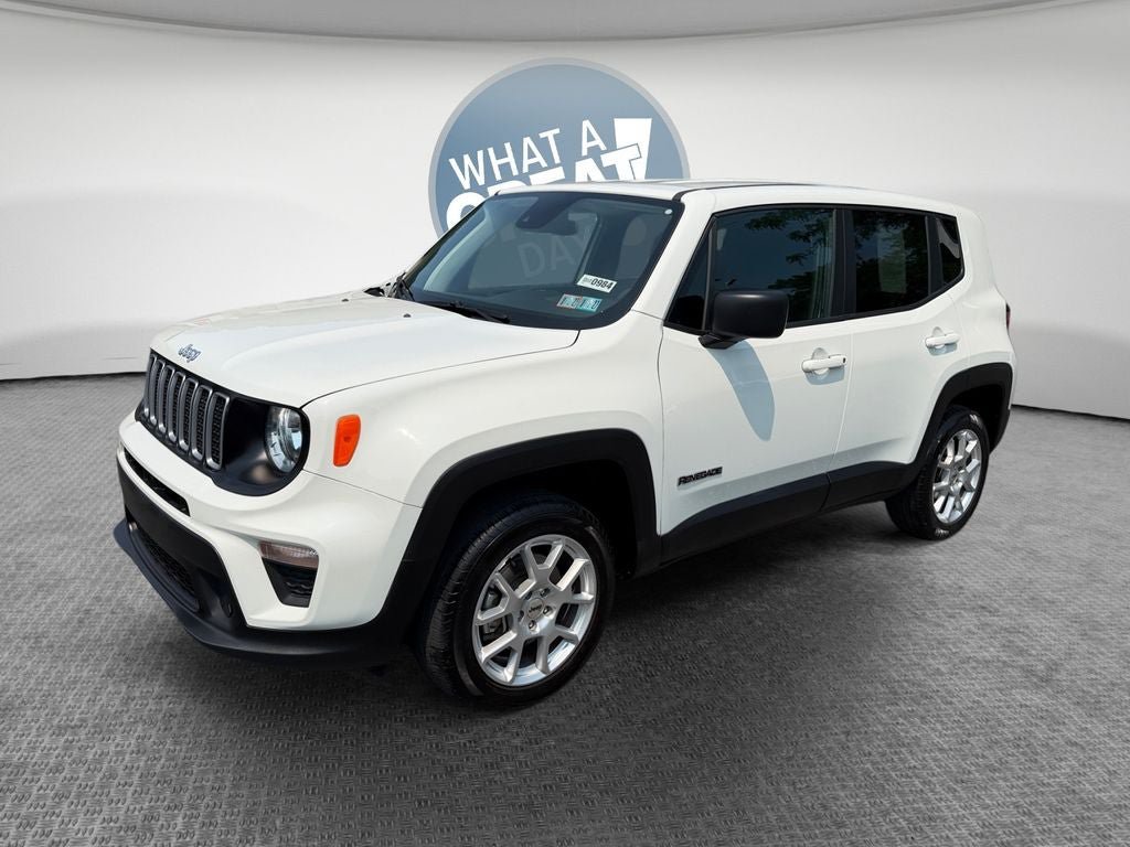 Used 2023 Jeep Renegade Latitude AWD/4WD image 8