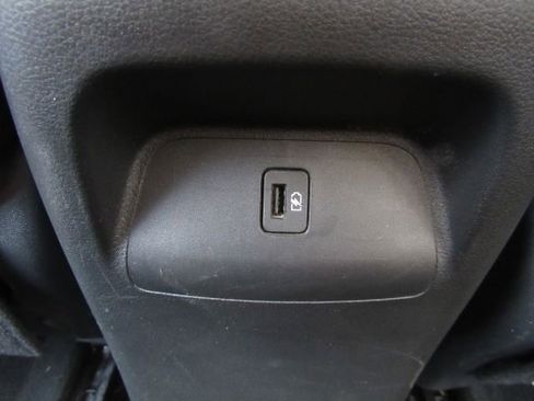 Used 2022 Nissan Sentra SV w/ SV Premium Package image 26