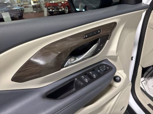 Used 2024 GMC Terrain Denali w/ Denali Premium Package image 13