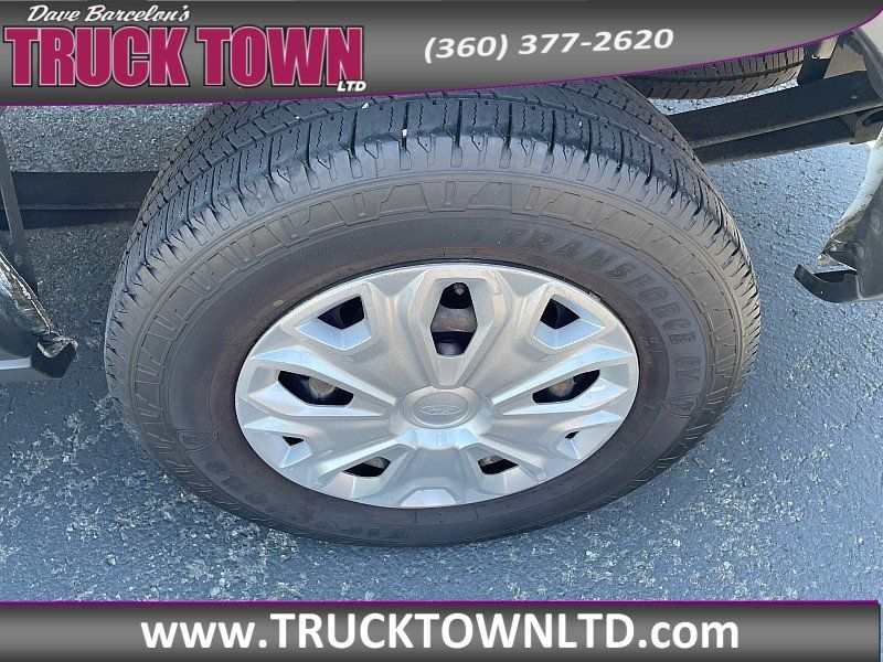 Used 2017 Ford Transit 250 148 Low Roof RWD image 30