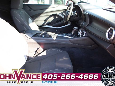 Used 2019 Chevrolet Camaro LT image 15