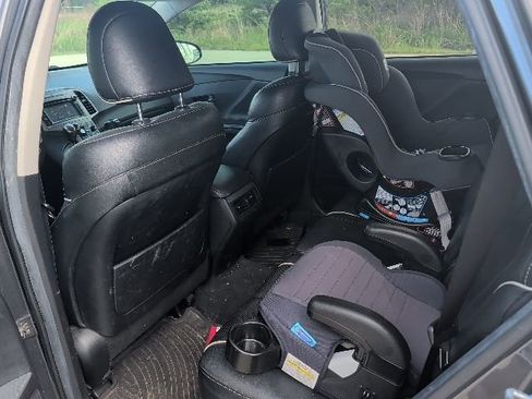 Used 2013 Toyota Venza XLE image 9