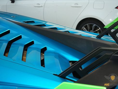 Used 2022 Lamborghini Huracan STO image 12