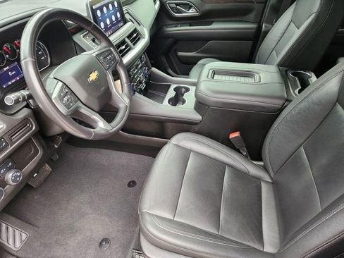 Used 2021 Chevrolet Suburban LT image 4