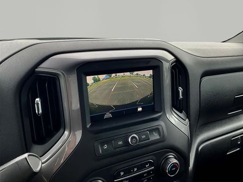 Used 2019 Chevrolet Silverado 1500 Custom w/ Custom Convenience Package AWD/4WD image 14