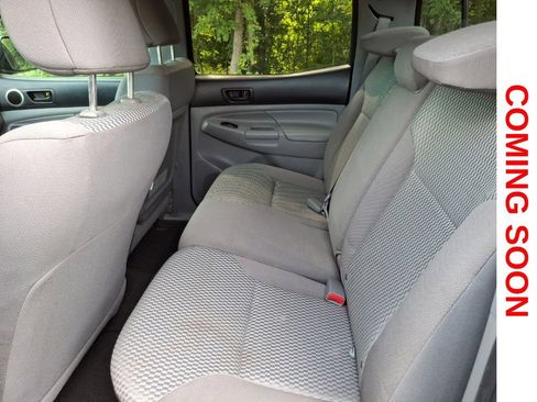 Used 2014 Toyota Tacoma 4x4 Double Cab w/ SR5 Package image 8