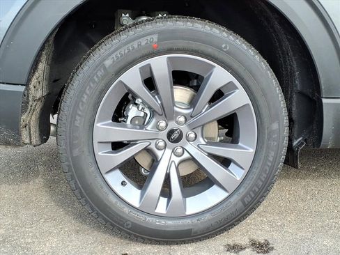 New 2026 Ford Explorer Active w/ Active Comfort Package image 8