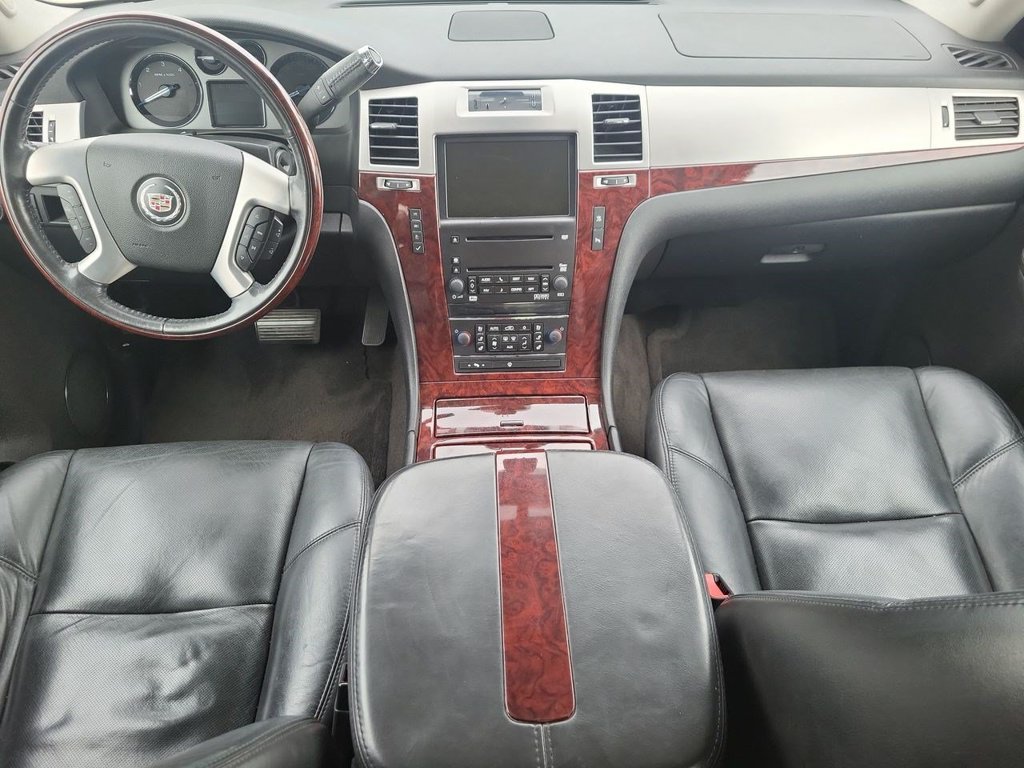 Used 2008 Cadillac Escalade AWD image 25