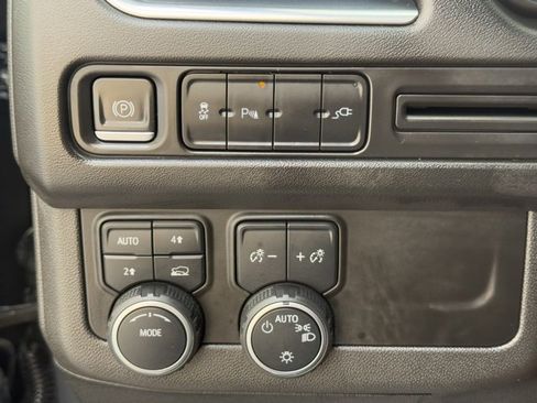 Used 2021 Chevrolet Tahoe LT image 37