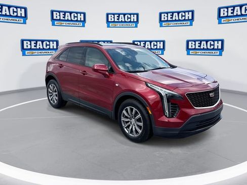 Used 2020 Cadillac XT4 Sport w/ Technology Package FWD image 2