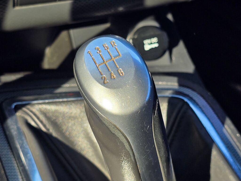 Used 2014 Dodge Challenger R/T RWD image 31