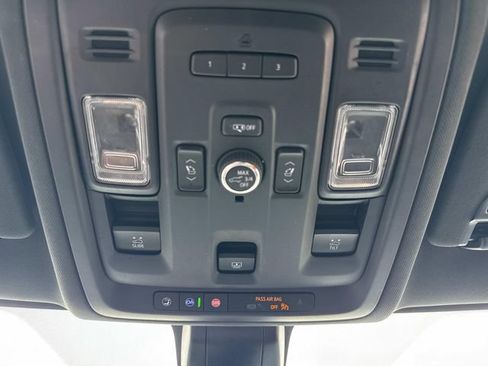 Used 2021 GMC Yukon XL AT4 w/ AT4 Premium Plus Package AWD/4WD image 26