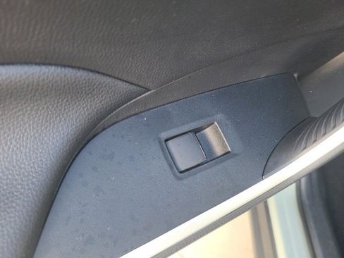 Used 2020 Toyota RAV4 XLE image 15