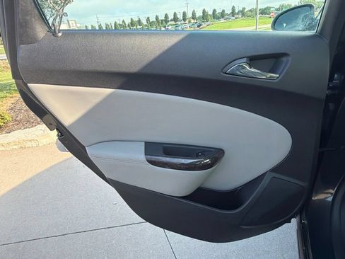 Used 2014 Buick Verano Convenience FWD image 37