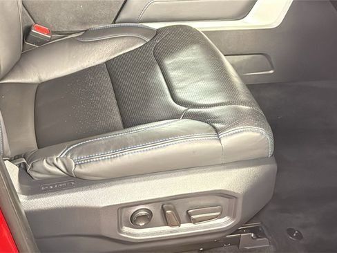 Used 2025 Toyota Sequoia Platinum image 11