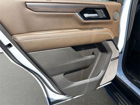 New 2026 GMC Yukon Denali Ultimate w/ LPO, Floor Liner Package image 11