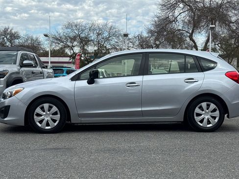 Used 2012 Subaru Impreza 2.0i image 6