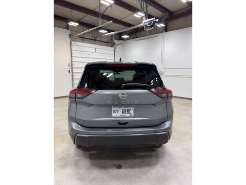 Used 2024 Nissan Rogue S FWD image 5