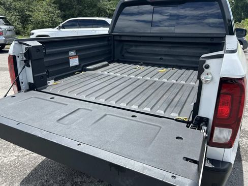 Used 2022 Honda Ridgeline Black Edition image 16