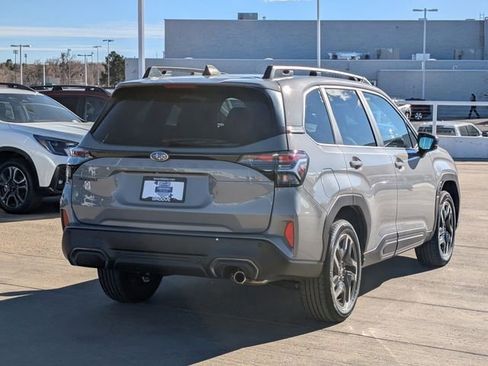 Used 2025 Subaru Forester Limited image 3