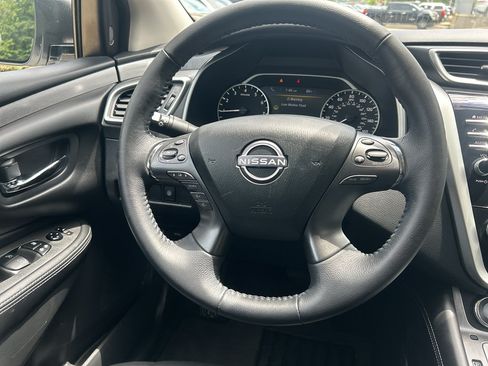 Certified 2024 Nissan Murano SV w/ SV Midnight Edition Package FWD image 17
