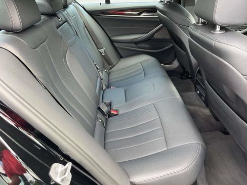 Used 2023 BMW 530e xDrive AWD/4WD image 22