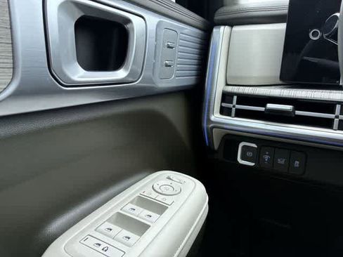 Used 2024 Hyundai Santa Fe Calligraphy AWD/4WD image 40