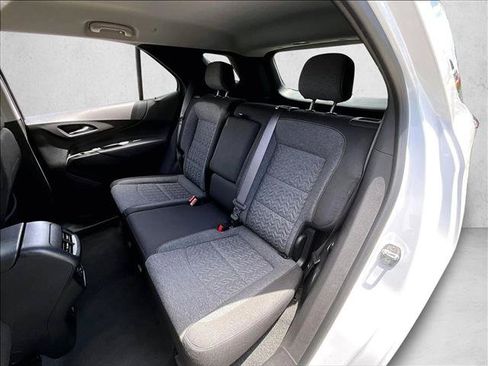 Used 2022 Chevrolet Equinox LT FWD image 27