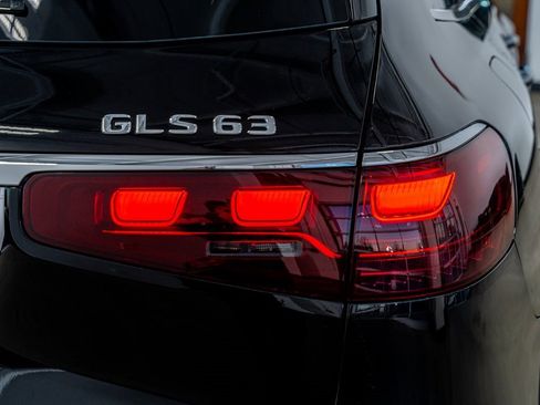 Used 2024 Mercedes-Benz GLS 63 AMG GLS 63 AMG image 31