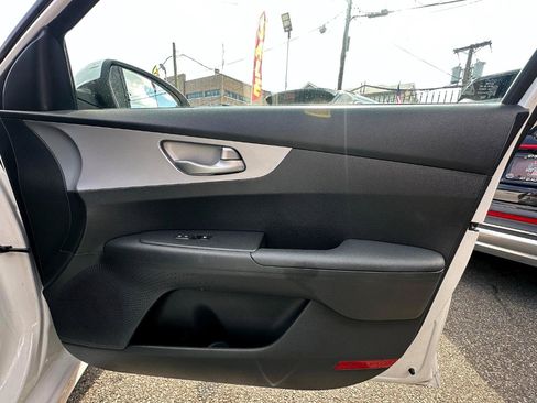 Used 2024 Kia Forte LXS FWD image 18