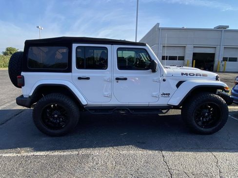 Used 2019 Jeep Wrangler Unlimited Sahara w/ Quick Order Package 24M Moab AWD/4WD image 8