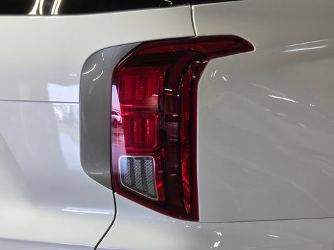 Used 2022 Hyundai Palisade SEL w/ 8P Bench Seat Package FWD image 12