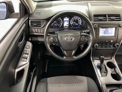 Used 2016 Toyota Camry LE image 16
