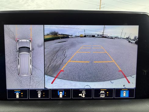 Used 2021 GMC Yukon SLT w/ SLT Luxury Plus Package image 21