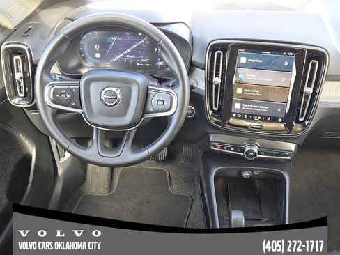 Certified 2025 Volvo XC40 B5 Core image 26