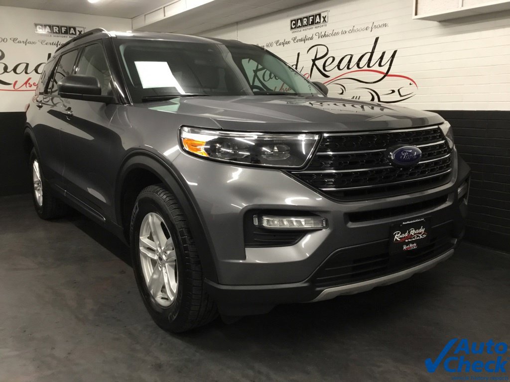 Used 2022 Ford Explorer XLT w/ Equipment Group 202A AWD/4WD image 3