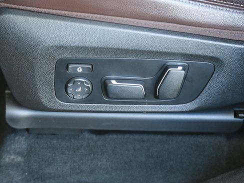 Used 2025 BMW X4 xDrive30i w/ Premium Package image 18