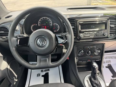 Used 2014 Volkswagen Beetle 1.8T FWD image 10